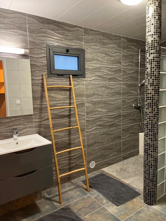 Villa Niagara Avec Spa Sainte-Suzanne Екстер'єр фото